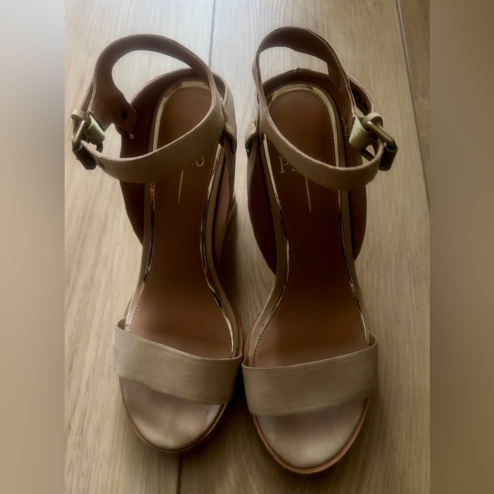 Linea Paolo Wedge Sandals - Picture 13 of 13